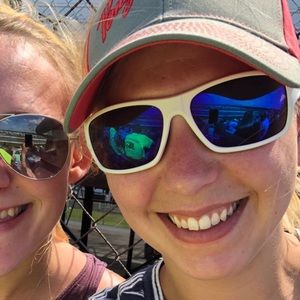 Meet your Posher, Lindsey